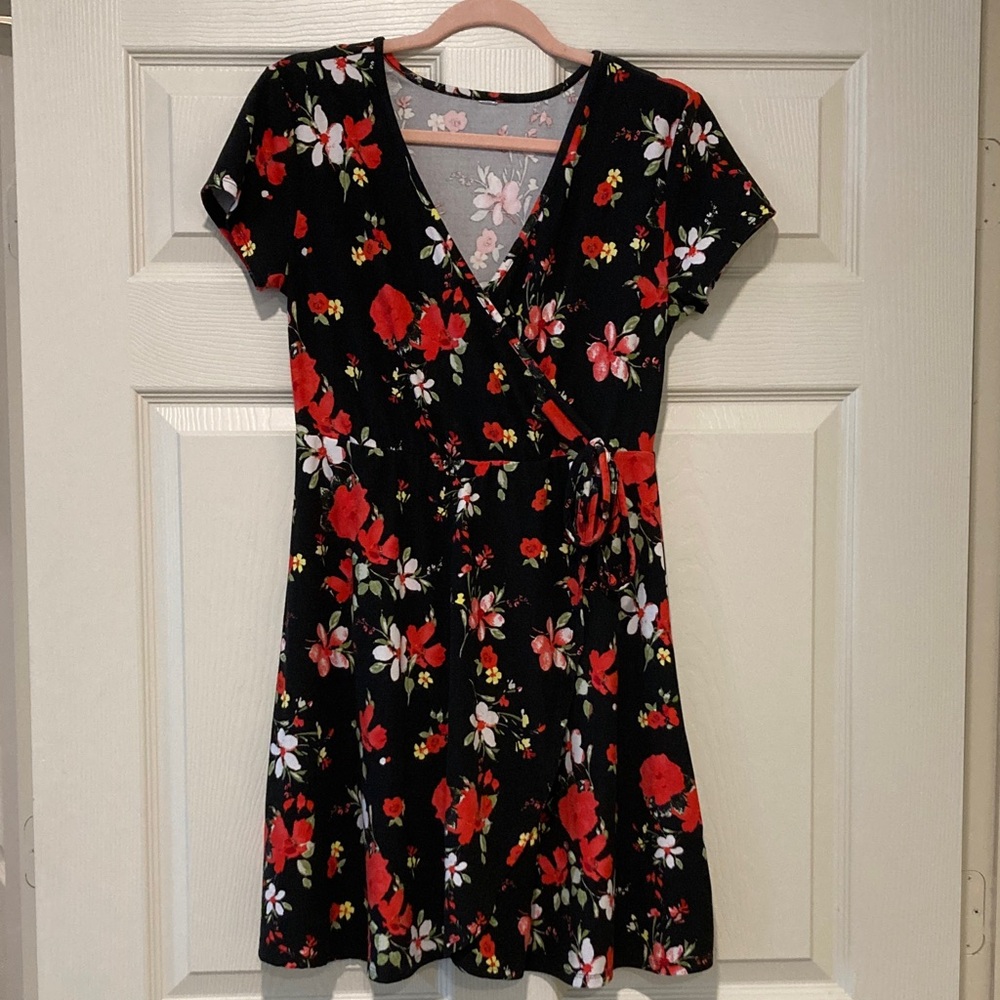 Black and Red Floral Wrap Dress with Sleeve Size Medium